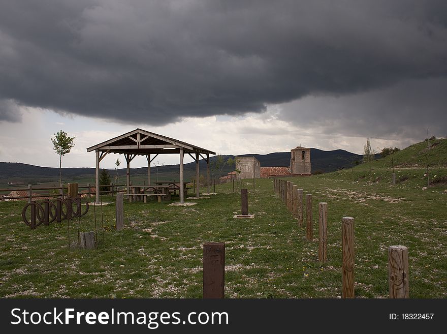 Picnic area at the foot of the castle from the town of Atienza. Picnic area at the foot of the castle from the town of Atienza