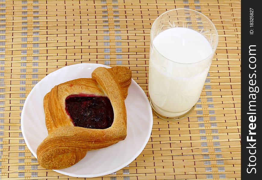 Fruit puff pastry with milk.