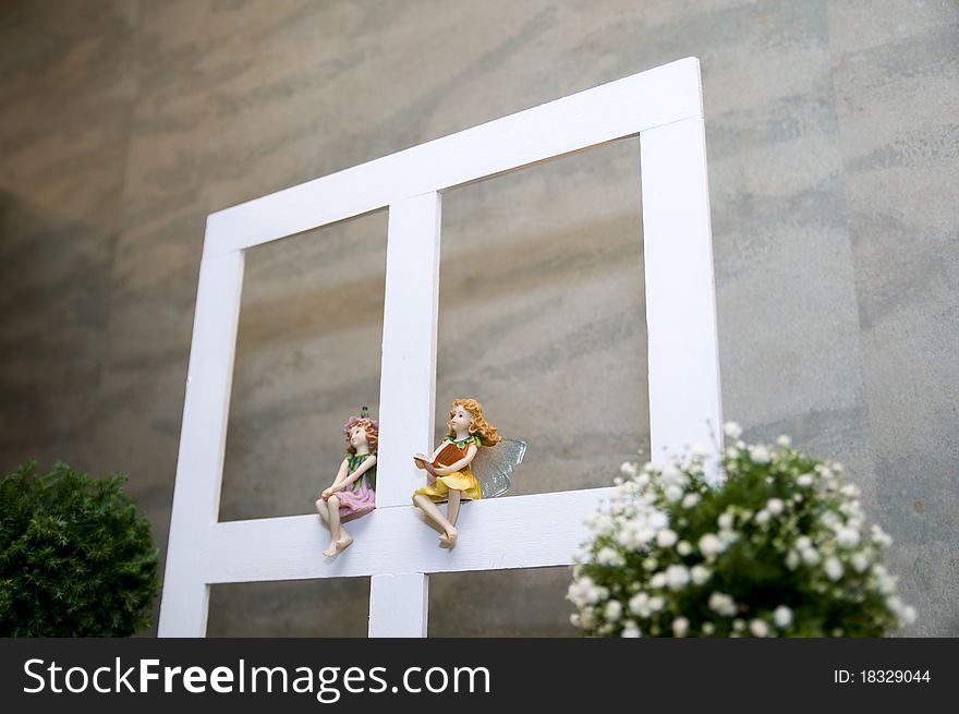 The wedding decoration with white and green flower