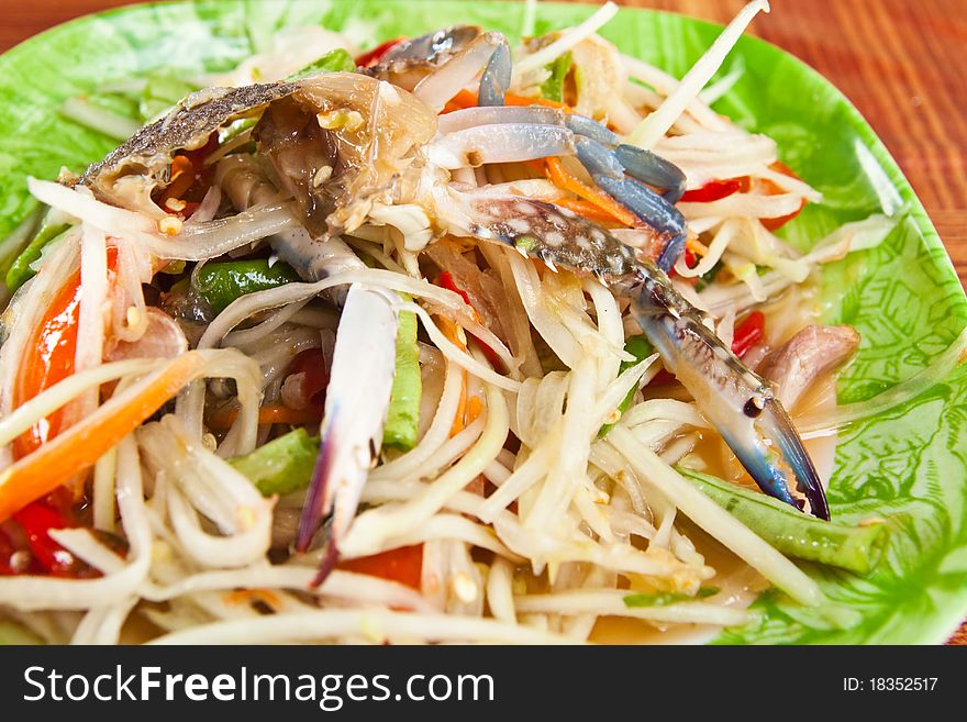 Thai papaya salad with horse crab