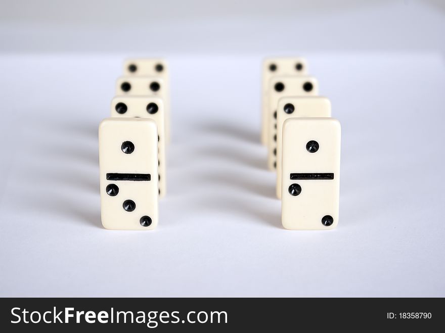 Domino cubes in two rows