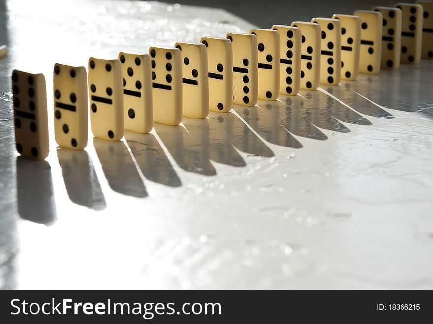 Domino cubes in one row