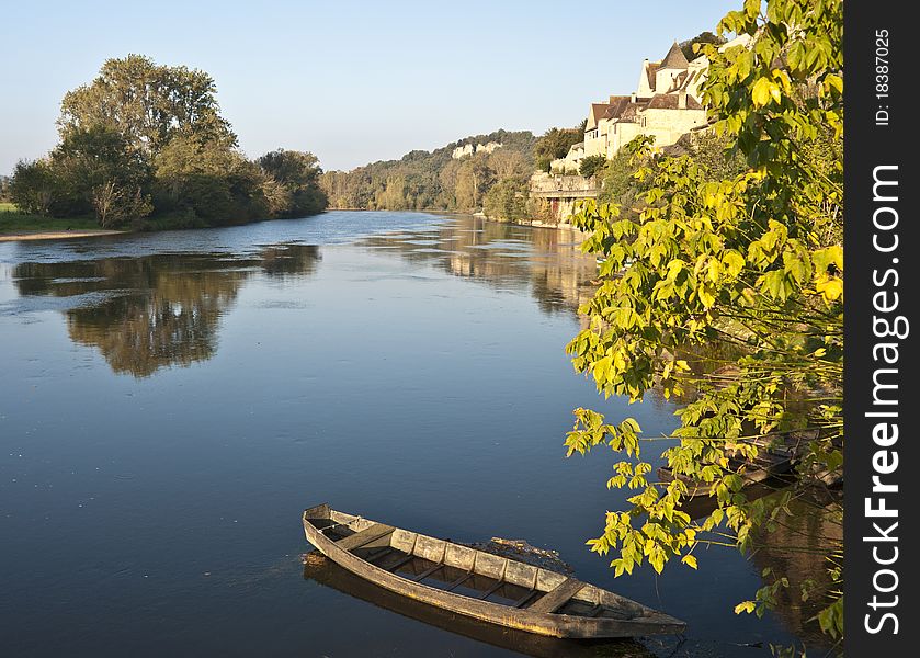 Beynac is a small village of about 500 inhabitants on the banks of the Dordogne River in the Aquitaine area of France. It is classified as one of Les plus beaux villages de France (The most beautiful villages of France). The photo was taken on a day in October. Beynac is a small village of about 500 inhabitants on the banks of the Dordogne River in the Aquitaine area of France. It is classified as one of Les plus beaux villages de France (The most beautiful villages of France). The photo was taken on a day in October.