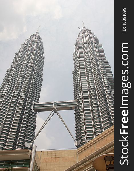 Petronas KLCC twin towers, currently the fifth tallest building in the world, 1,483 ft. Petronas KLCC twin towers, currently the fifth tallest building in the world, 1,483 ft.
