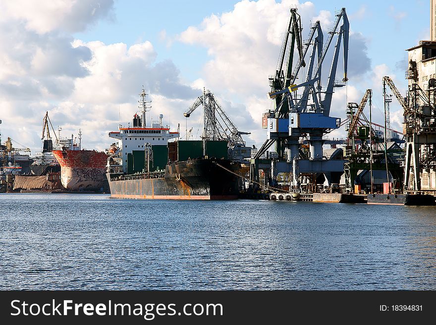 Carbon loading in ship.