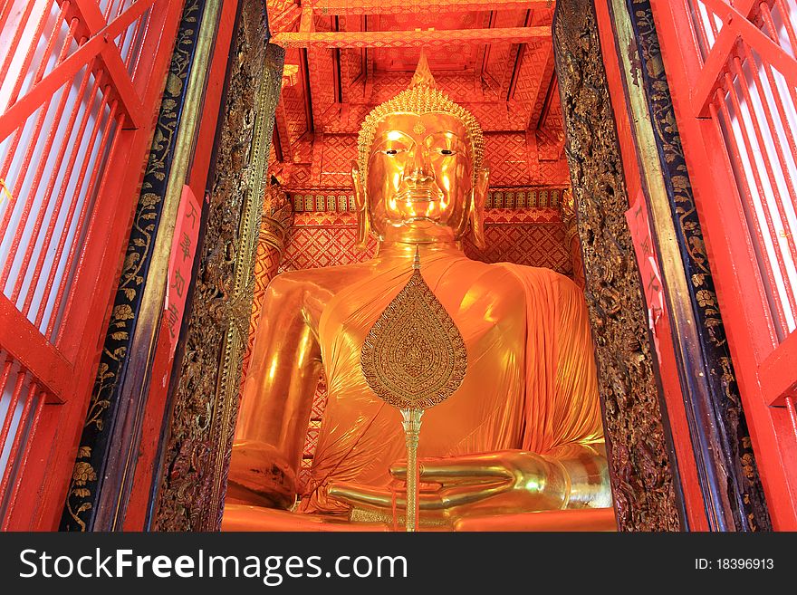 The buddha of wat phananchoeng worawihan. The buddha of wat phananchoeng worawihan