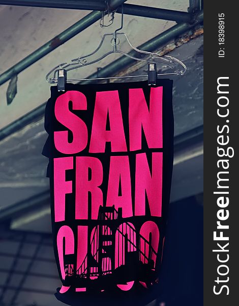 A t-shirt with a photo of San Francisco. A t-shirt with a photo of San Francisco
