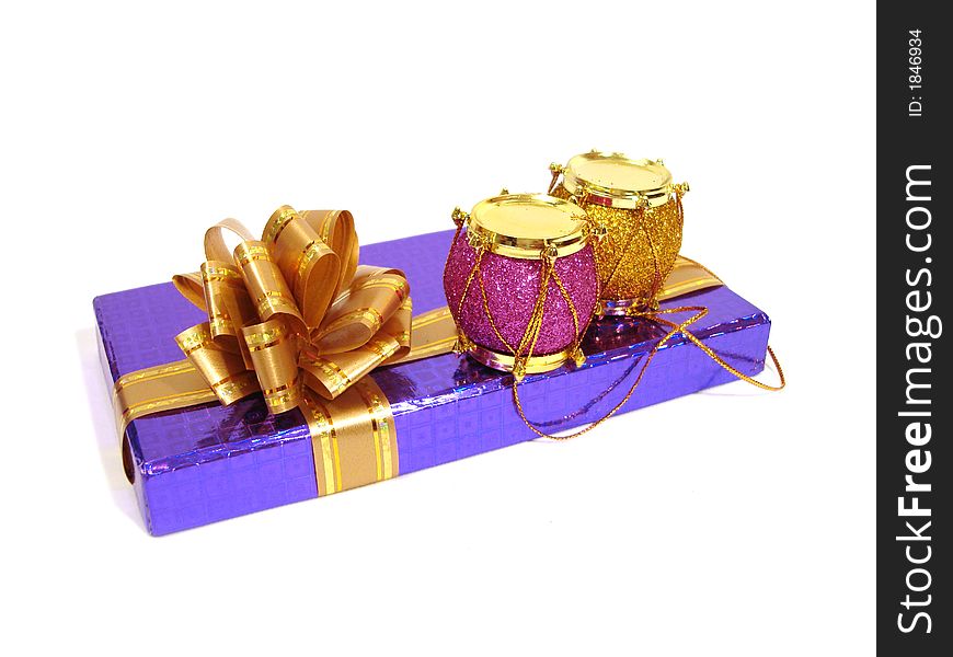 Pink and yellow Christmas decoration drum with violet congratula