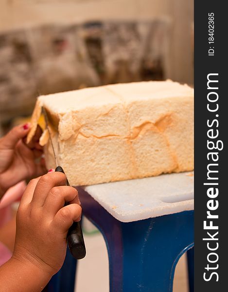 Slicing bread traditional home industry