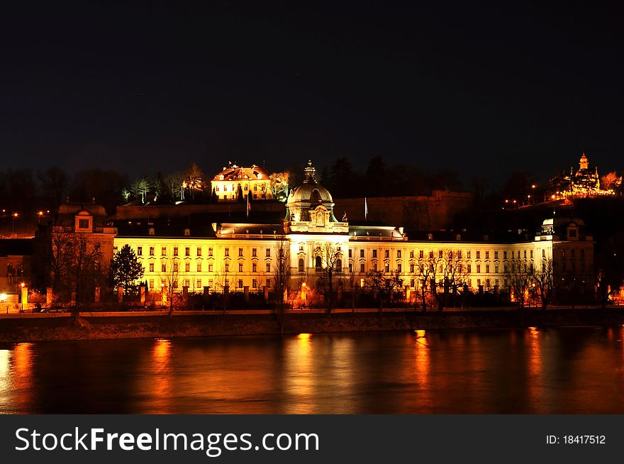 Seat of the Czech Government at night