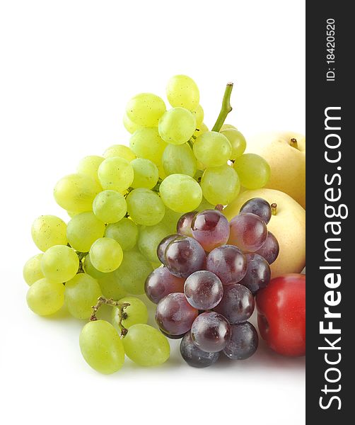 Red and green grapes  on white
