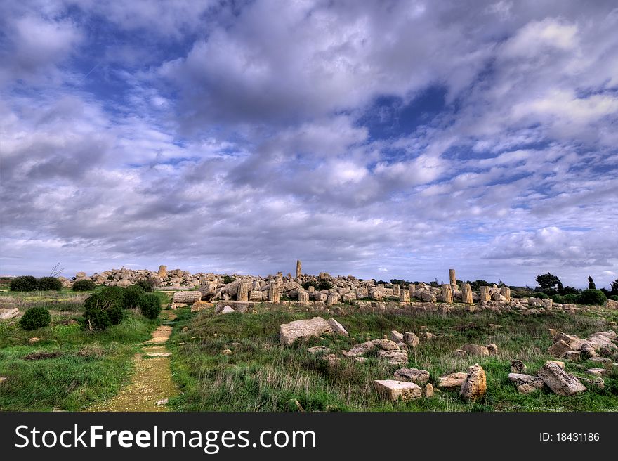 HDR image of the Selinunte temples 03