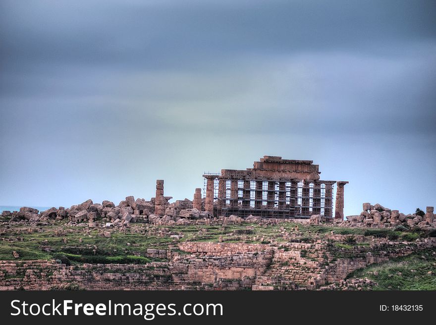 HDR image of the Selinunte temples 09