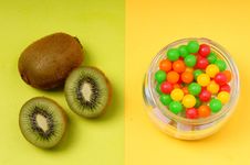 Kiwi And/or Candy Royalty Free Stock Images Kiwi And/or Candy Royalty Free Stock Images