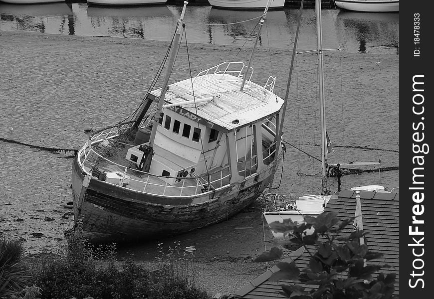 Photo of Forgotten boat in Conway