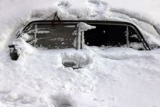 A Car In The Heavy Snow Royalty Free Stock Photos A Car In The Heavy Snow Royalty Free Stock Photos