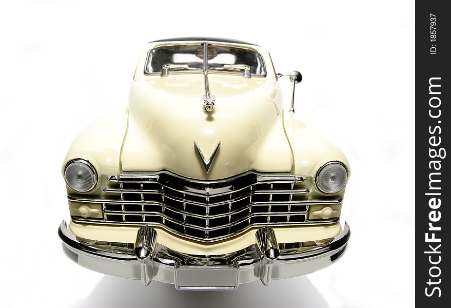 1947 Cadillac metal scale toy car fisheye frontview