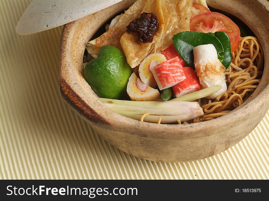 Claypot Seafood Noodle