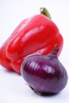 Pepper And Onion Royalty Free Stock Images Pepper And Onion Royalty Free Stock Images