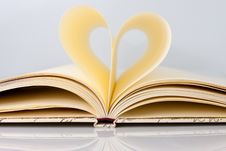 Heart Shape With Pages Of Book Royalty Free Stock Images Heart Shape With Pages Of Book Royalty Free Stock Images