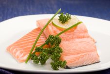 Salmon Fillet With Lime Royalty Free Stock Photos Salmon Fillet With Lime Royalty Free Stock Photos