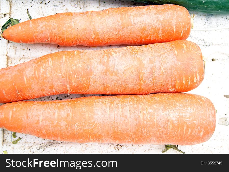 People like to eat carrots, is one of the vegetables.