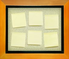 Yellow Memo Paper On Cork Board Royalty Free Stock Photos Yellow Memo Paper On Cork Board Royalty Free Stock Photos