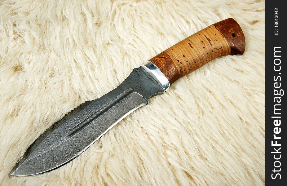 The hunting knife