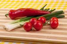 Green Onion, Tomatoes And Red Pepper Royalty Free Stock Photography Green Onion, Tomatoes And Red Pepper Royalty Free Stock Photography