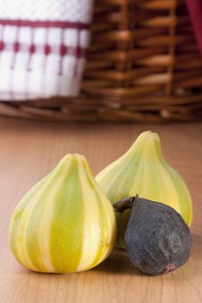 Ripe Fruits Of A Fig Royalty Free Stock Photography Ripe Fruits Of A Fig Royalty Free Stock Photography