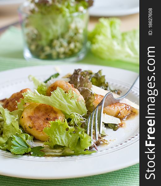 Fresh vegetable appetizer with cheese pancake