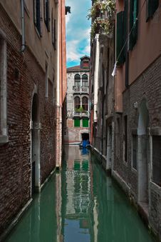 Ordinary Venetian Courtyard. Royalty Free Stock Images Ordinary Venetian Courtyard. Royalty Free Stock Images