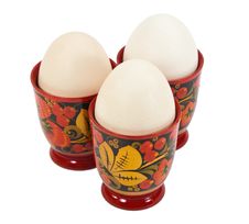 An Organic Free-range Egg In A Color Egg Cups Royalty Free Stock Images An Organic Free-range Egg In A Color Egg Cups Royalty Free Stock Images