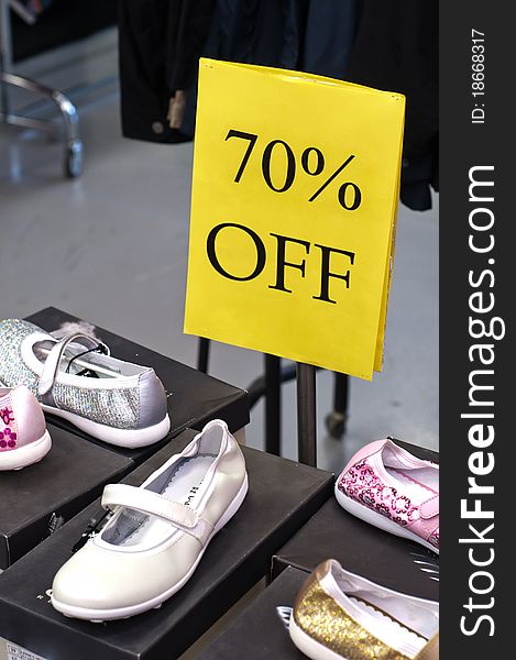 Rebate of 70% on casual shoes. Rebate of 70% on casual shoes