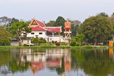 Buddhist Temple And The Reflection Royalty Free Stock Image Buddhist Temple And The Reflection Royalty Free Stock Image