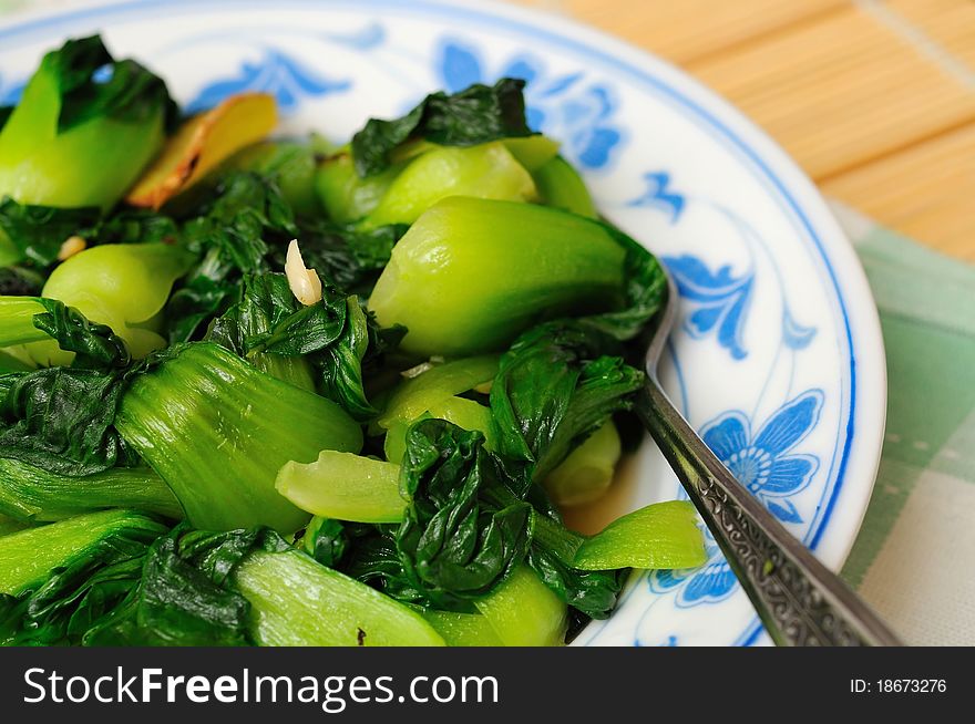 Simple and healthy green vegetable cuisine. Simple and healthy green vegetable cuisine.