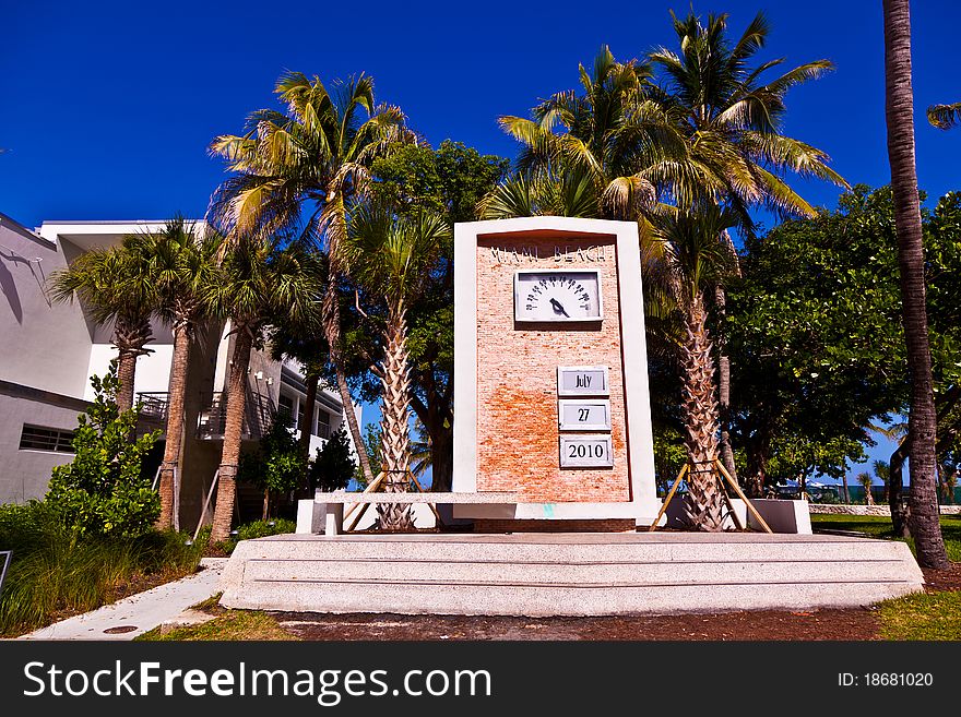 Art Deco watch with date  in South Miami