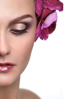 Beauty  With Flowers In Her Hair Royalty Free Stock Photography