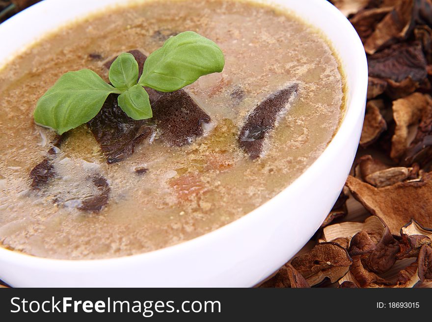 Mushroom soup and dried mushrooms