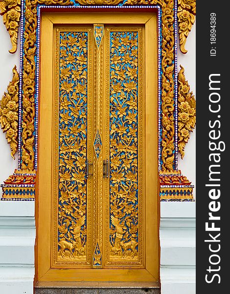 Traditional Thai style on door