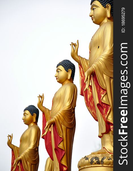 Row of golden statue buddha