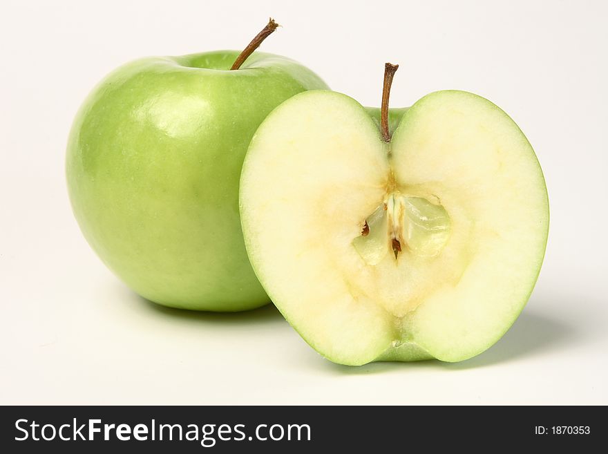 Fresh sliced granny smith green apples
