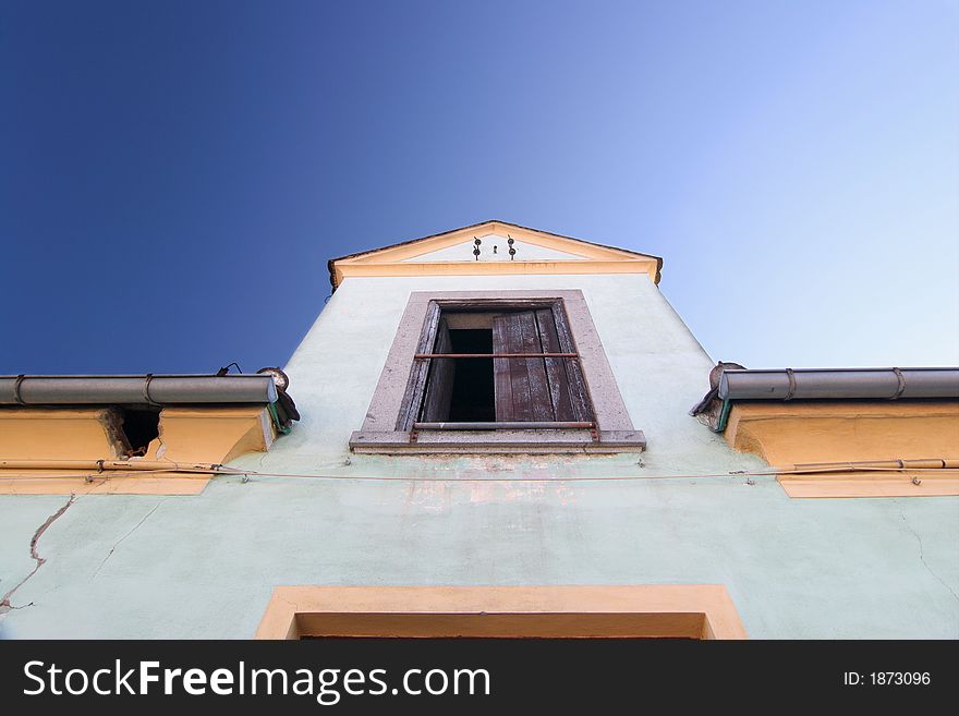 Picture of a fall into ruin building in Linz, Austria with nice pastel coloured fasade. Picture of a fall into ruin building in Linz, Austria with nice pastel coloured fasade.