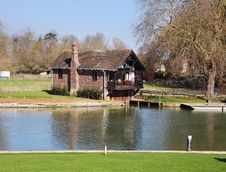 Boathouse On The River Thames Royalty Free Stock Images Boathouse On The River Thames Royalty Free Stock Images