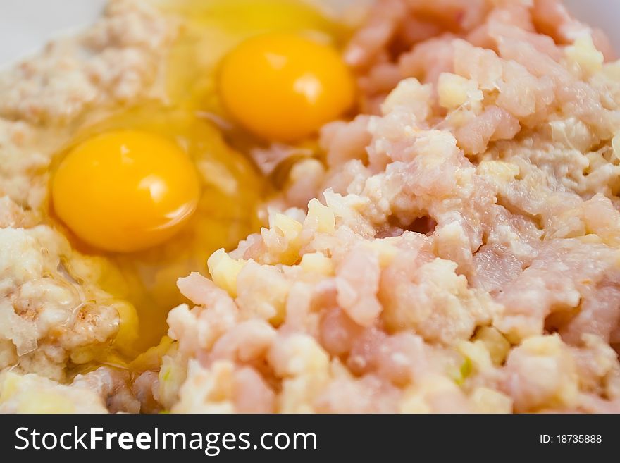 Minced meat and two eggs