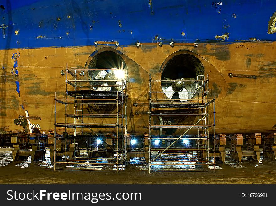 Thruster pitch propeller is used on ships to better maneuvering during belching and the ship arriving at the quay.