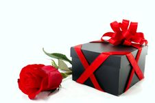 Gift Box With A Rose Royalty Free Stock Photos Gift Box With A Rose Royalty Free Stock Photos