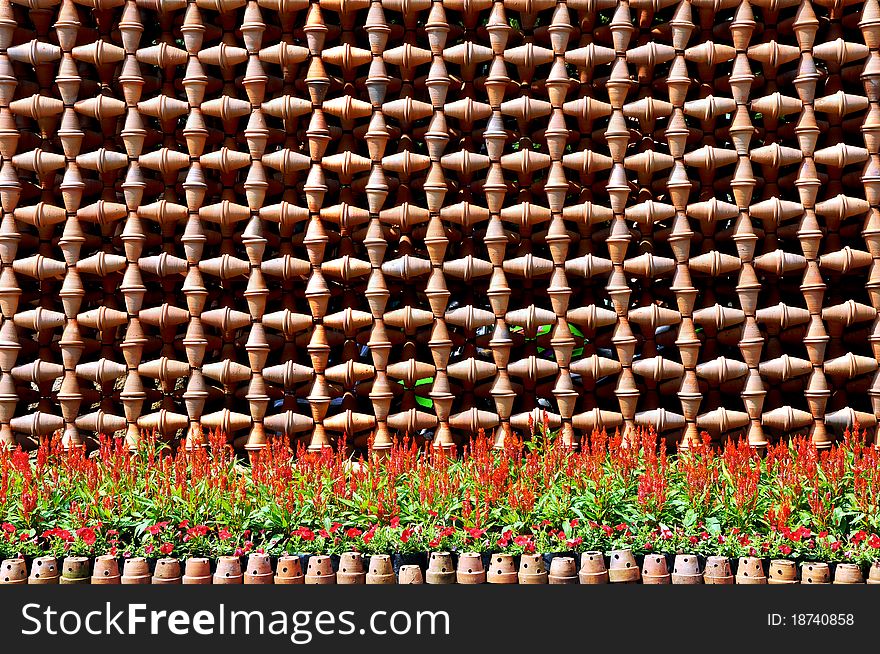 Flowerpot Pattern Wall