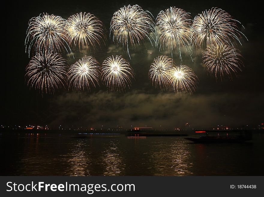 Colorful fireworks over a night sky - EXTRA LARGE