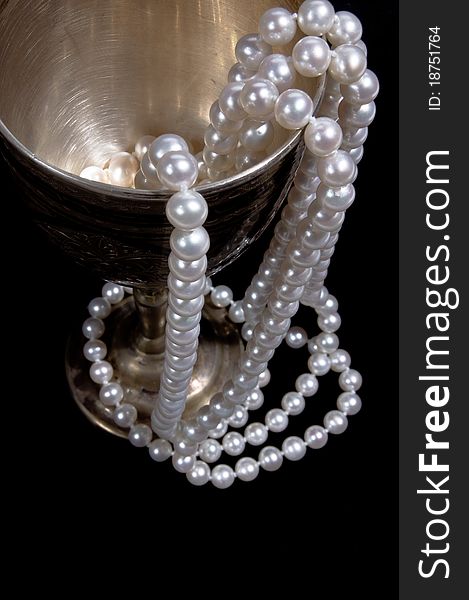 Pearl beads with  wineglass